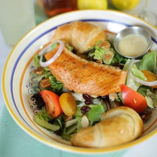 Citrus Pepper Grilled Salmon Salad